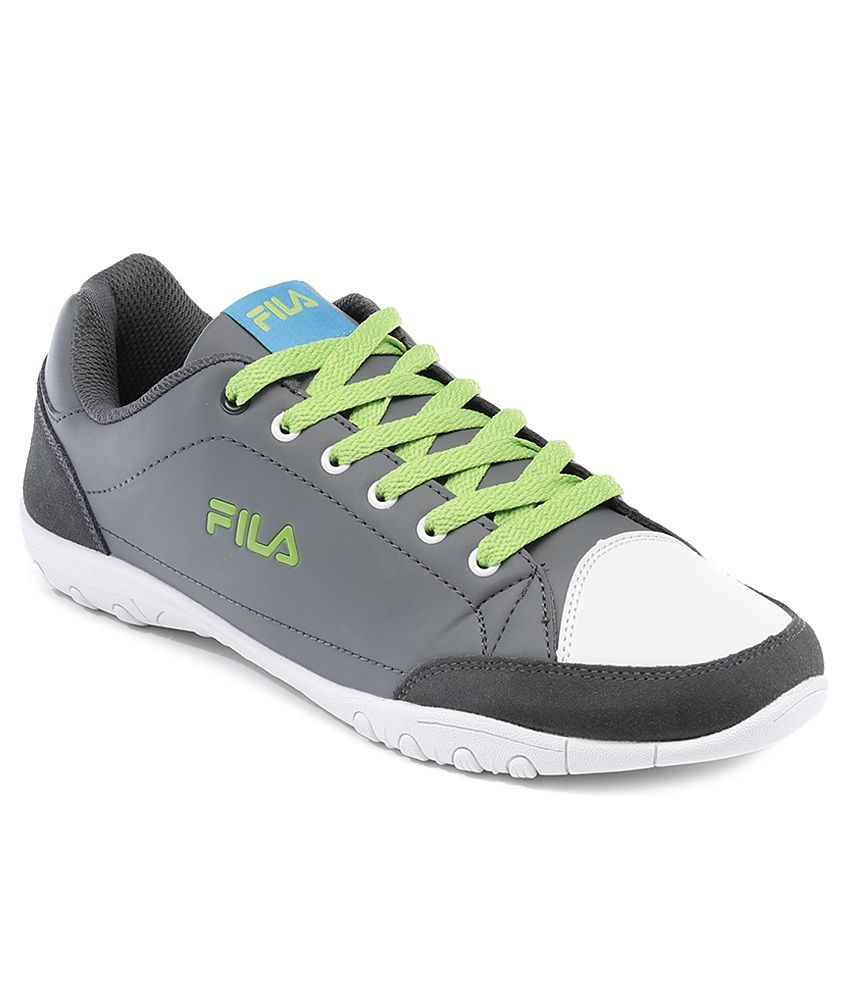 grey fila sneakers