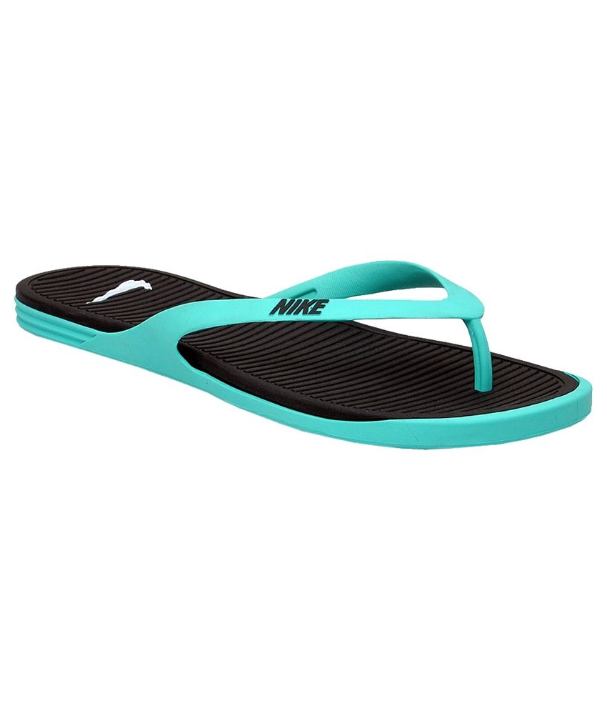 nike green flip flops