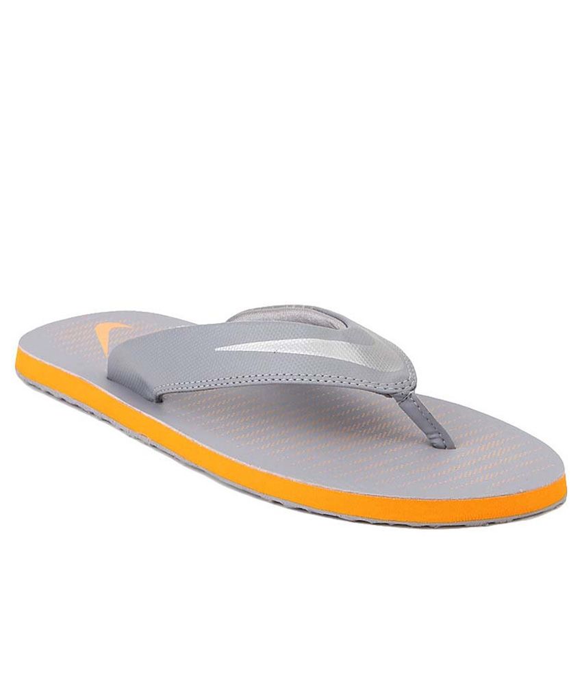 nike flip flops clearance