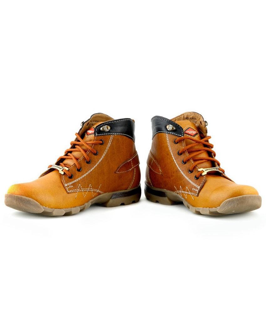 tu tan boots