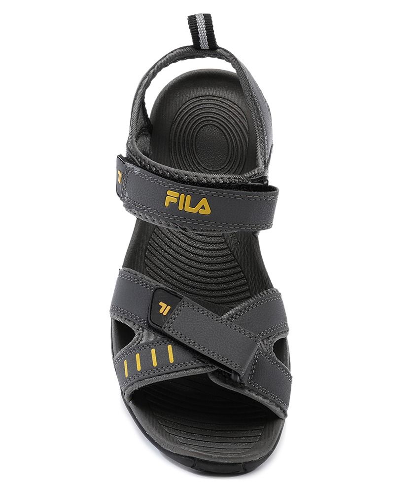 fila floaters myntra