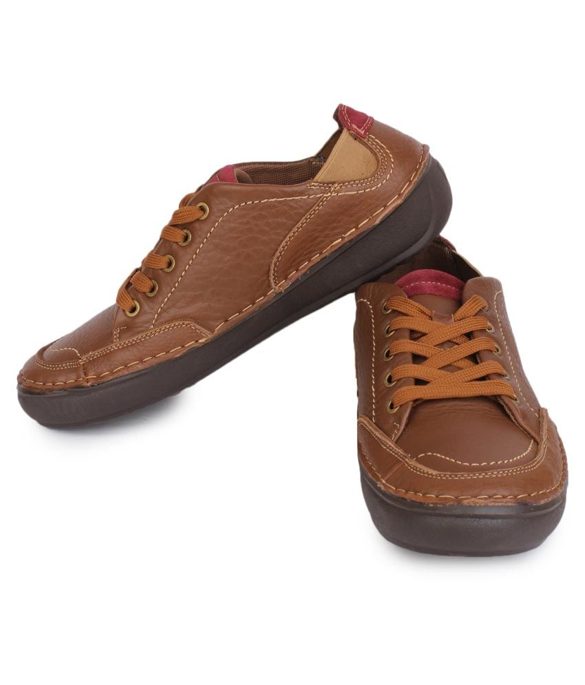 action brown lifestyle shoes