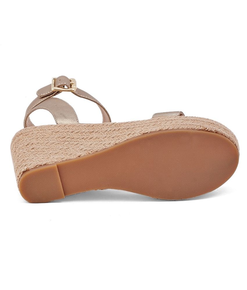 Steve Madden Gold Heeled Sandals Price in India- Buy Steve Madden Gold Heeled Sandals Online at 