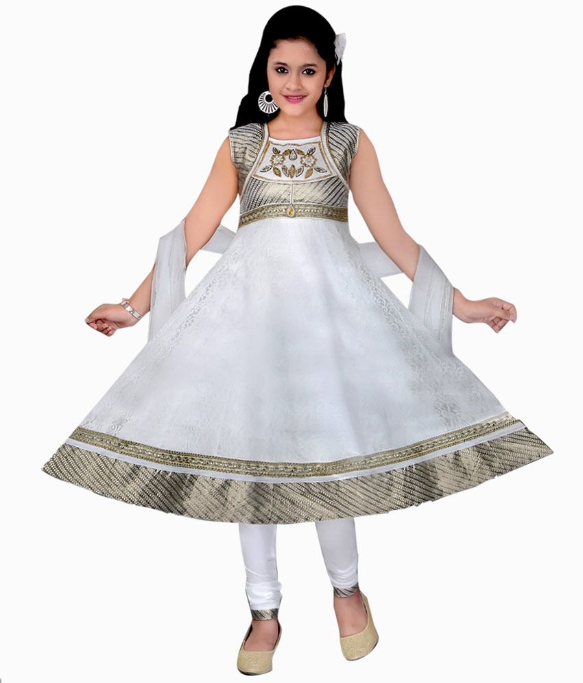 white salwar suit for independence day