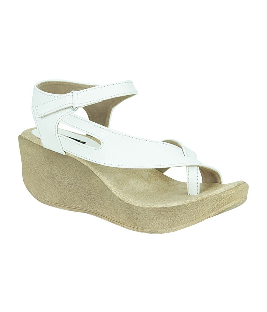 Get Glamr White Faux Leather Wedges Price in India- Buy Get Glamr White ...