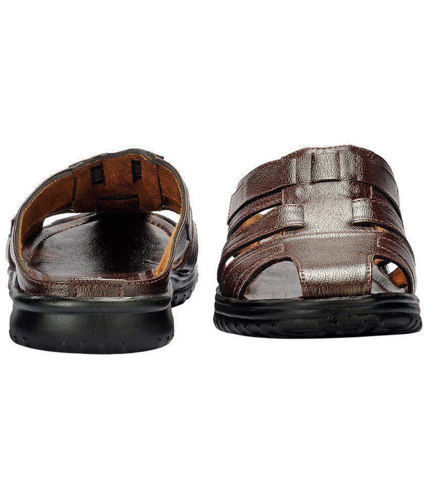 Yepme Stylish Brown Slippers for Men Price in India- Buy Yepme Stylish Brown Slippers for Men 