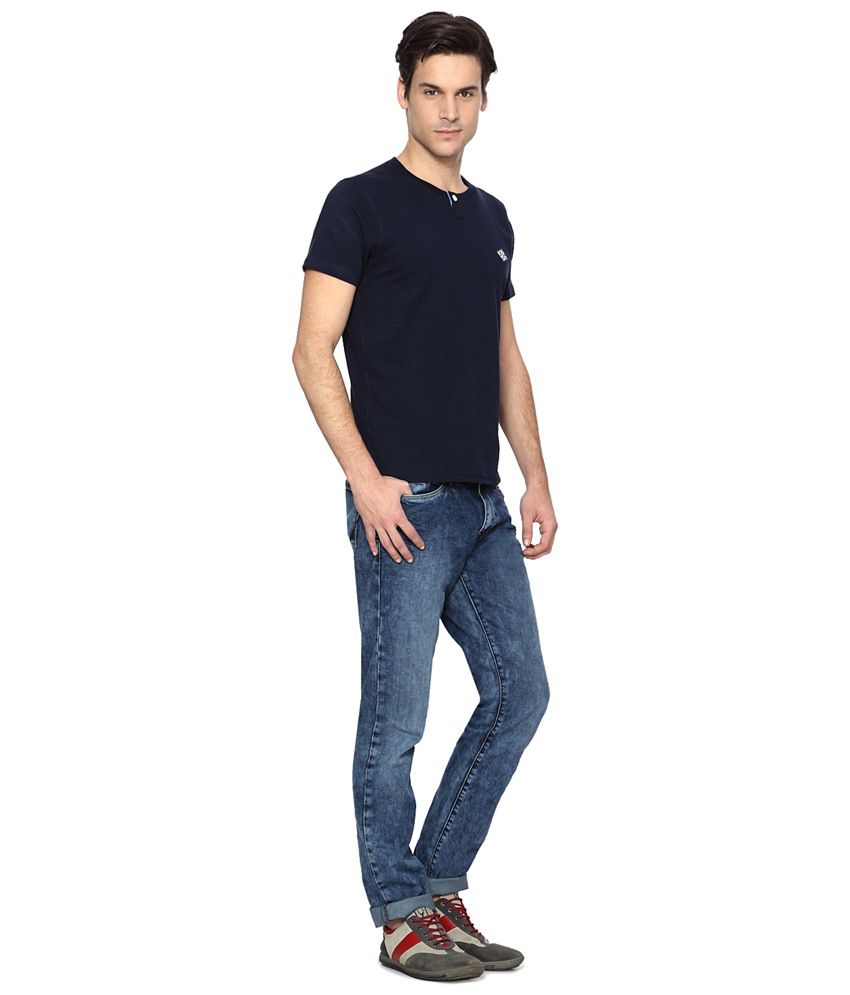 jeans and t shirt for man