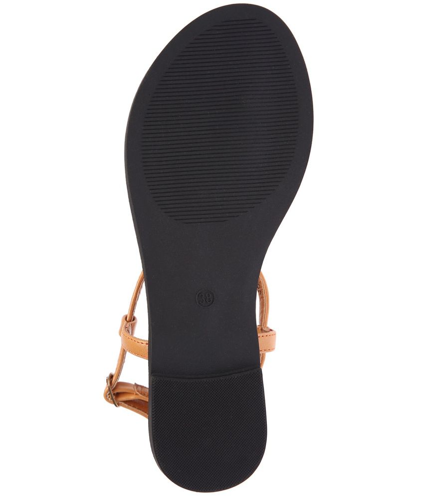 Stop Smart Beige Sandal Price in India- Buy Stop Smart Beige Sandal ...