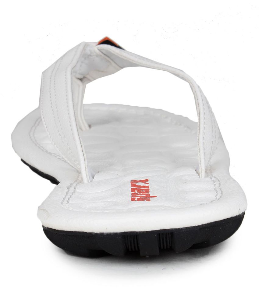 Sparx White Slippers Price in India 