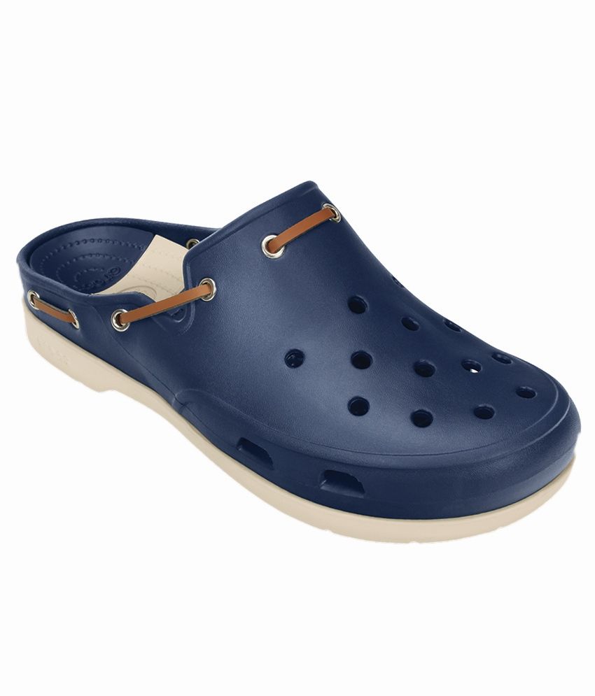 navy crocs