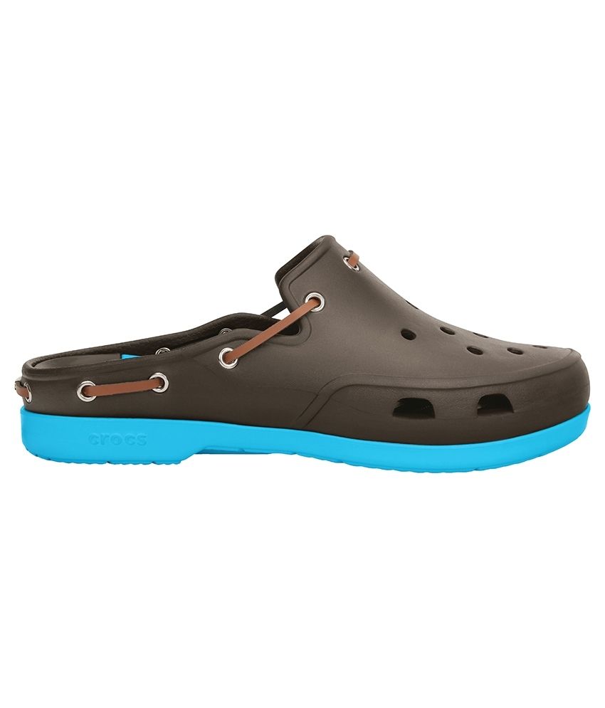  Crocs  Brown Floater Sandal  Relaxed Fit Price in India Buy 