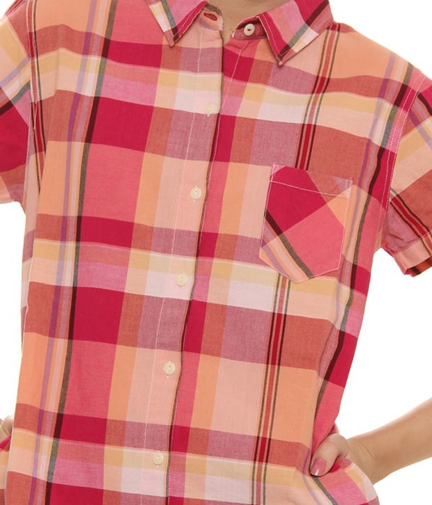 levi's checkered shirt