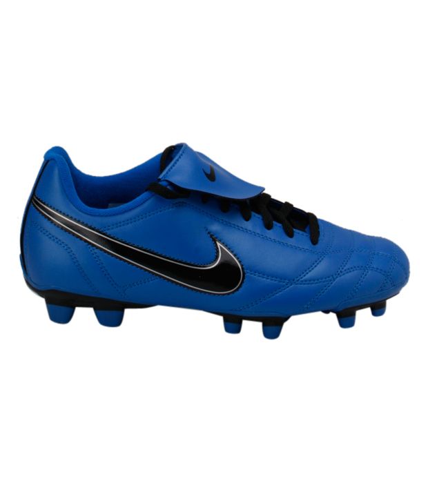 Jabong nike football shoes shop