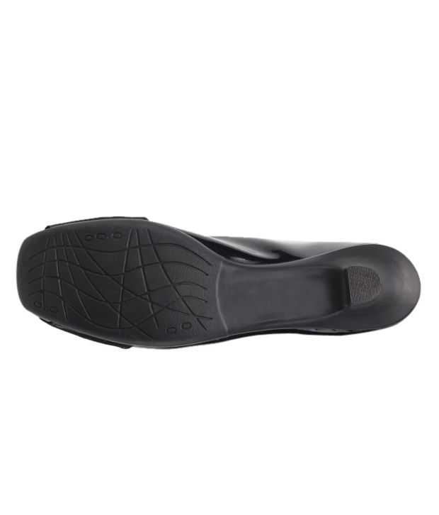 black leather belly shoes