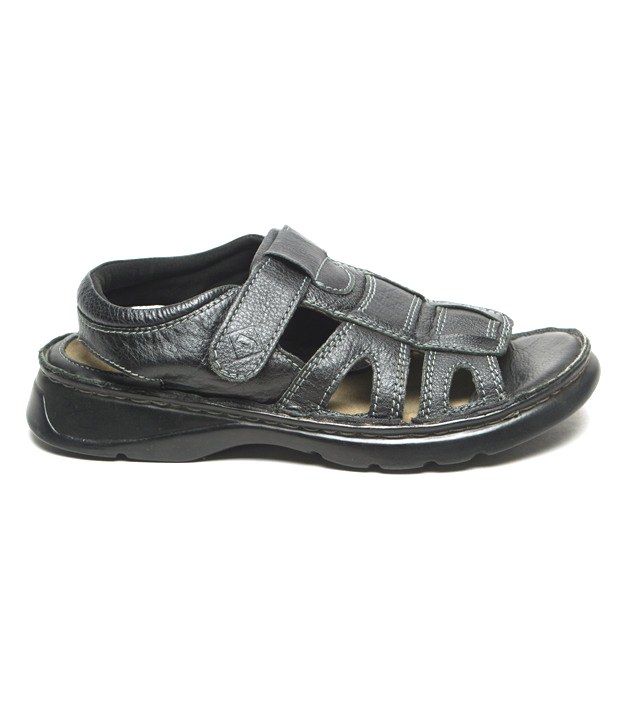 ganuchi sandals