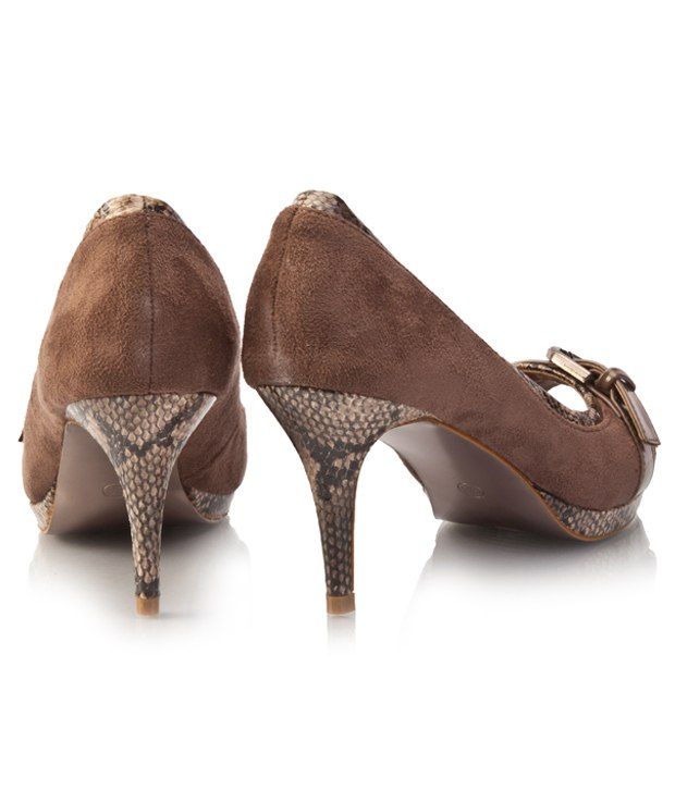 khaki canvas pumps
