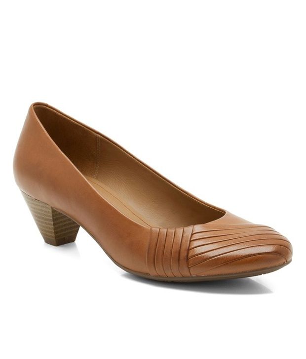 clarks block heel pumps