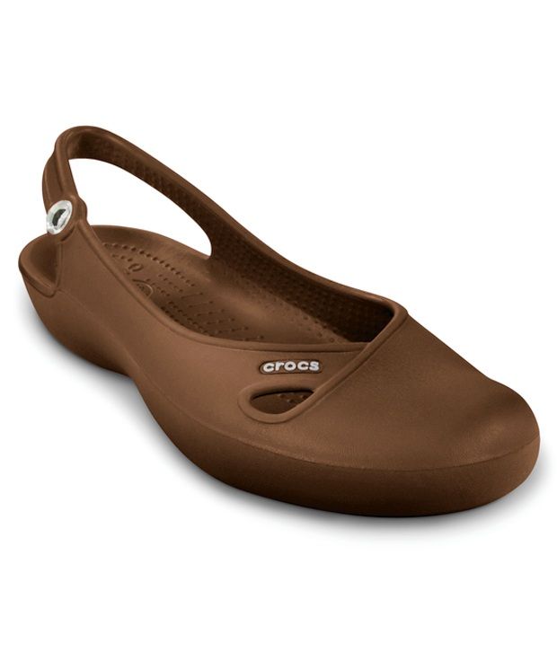 brown crocs sandals