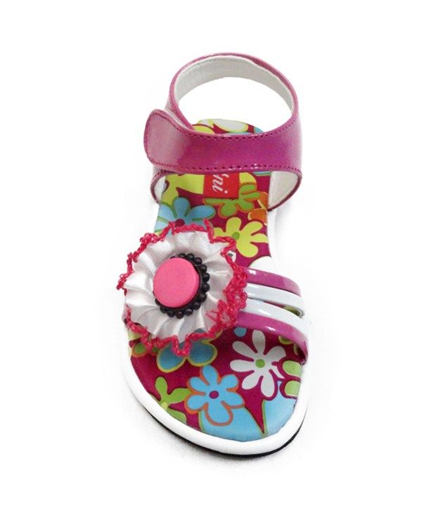 yoyo sandals