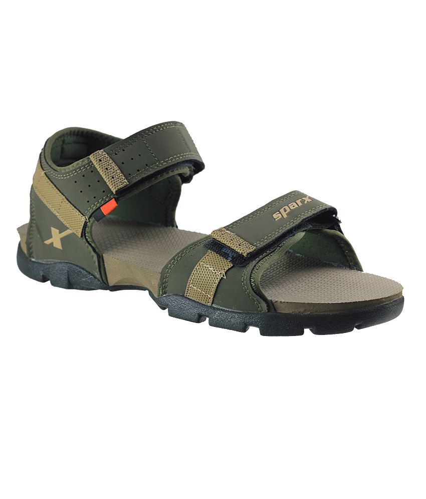 sparx sandals online store