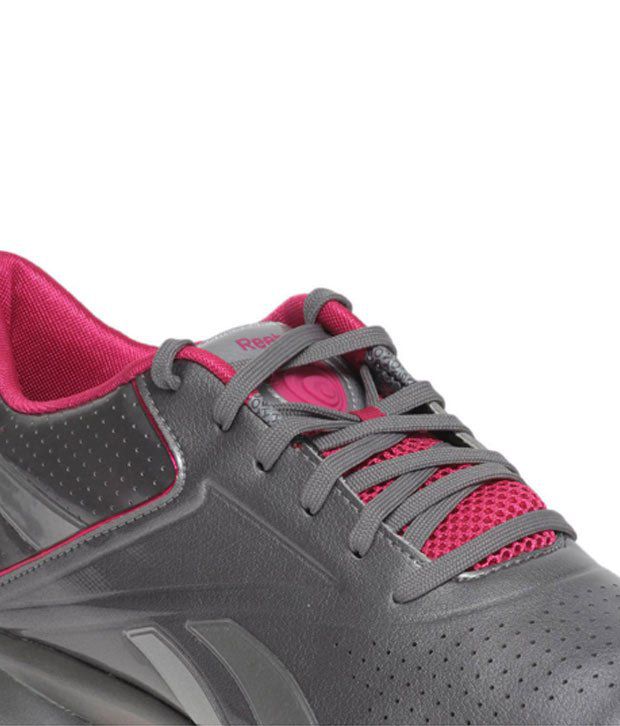 sports shoes for womens snapdeal