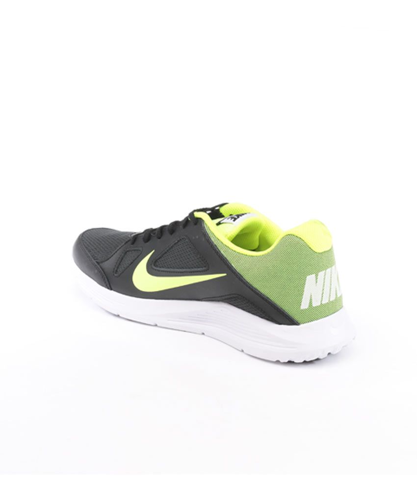 nike black sports shoes