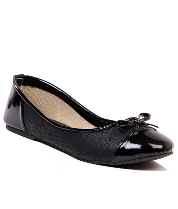 pretty ballerinas black