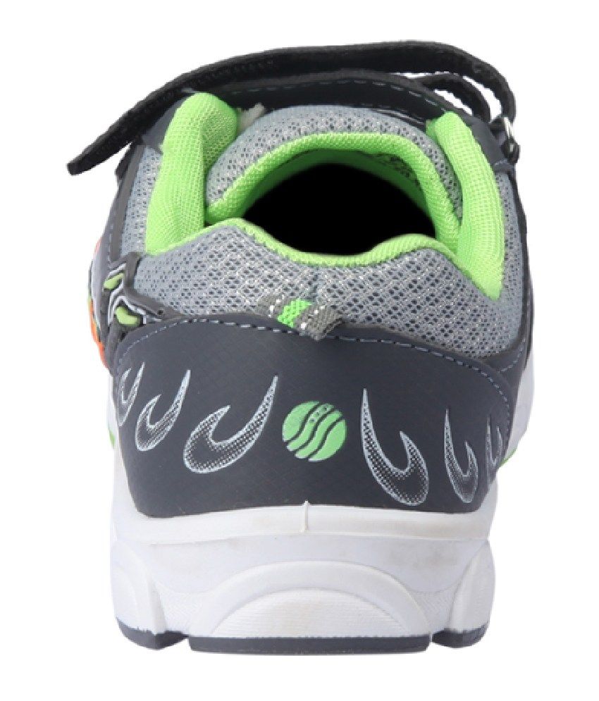 action flotter chappal price