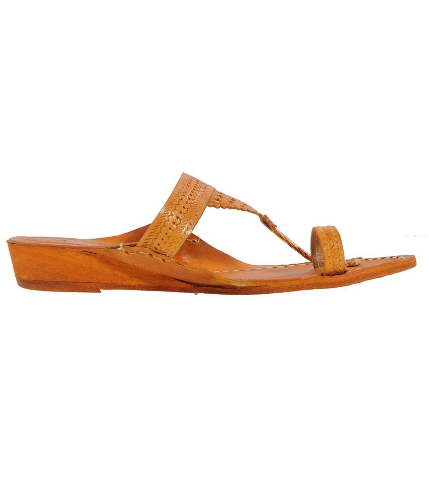 kolhapuri fancy chappal