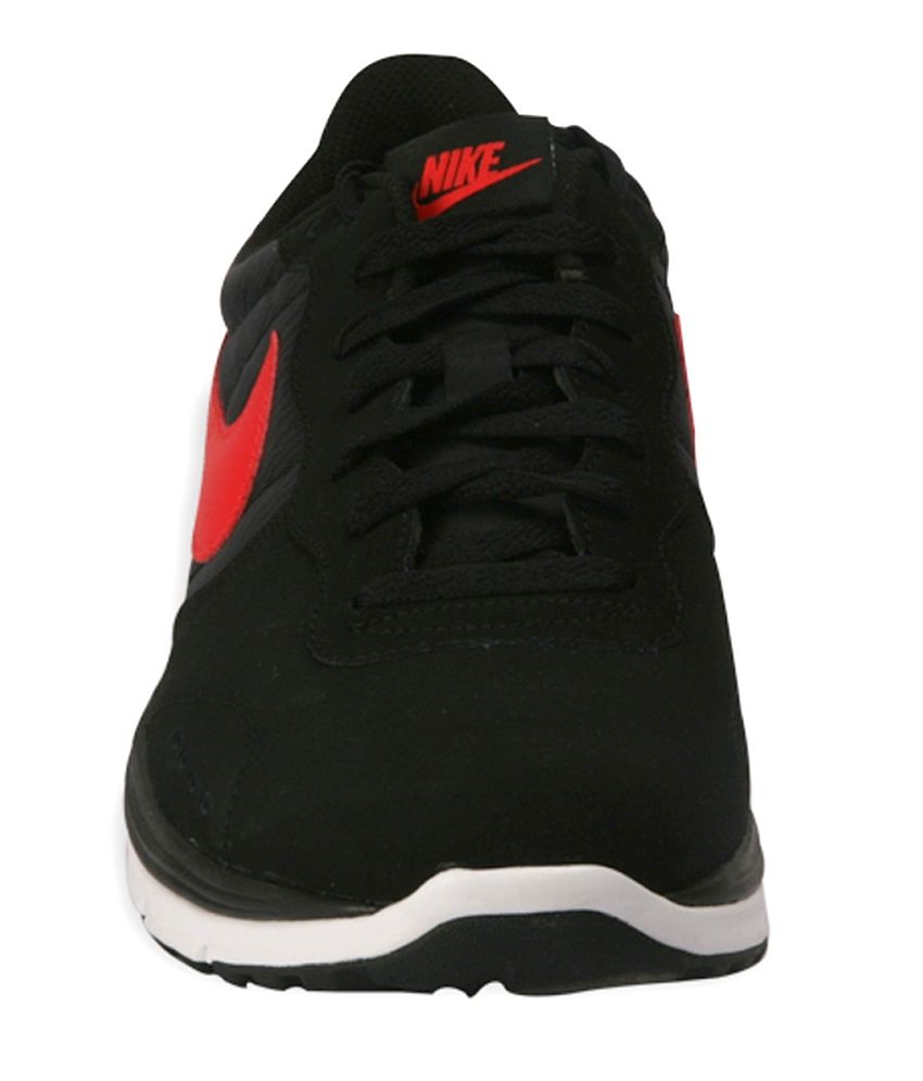 nike black sports shoes