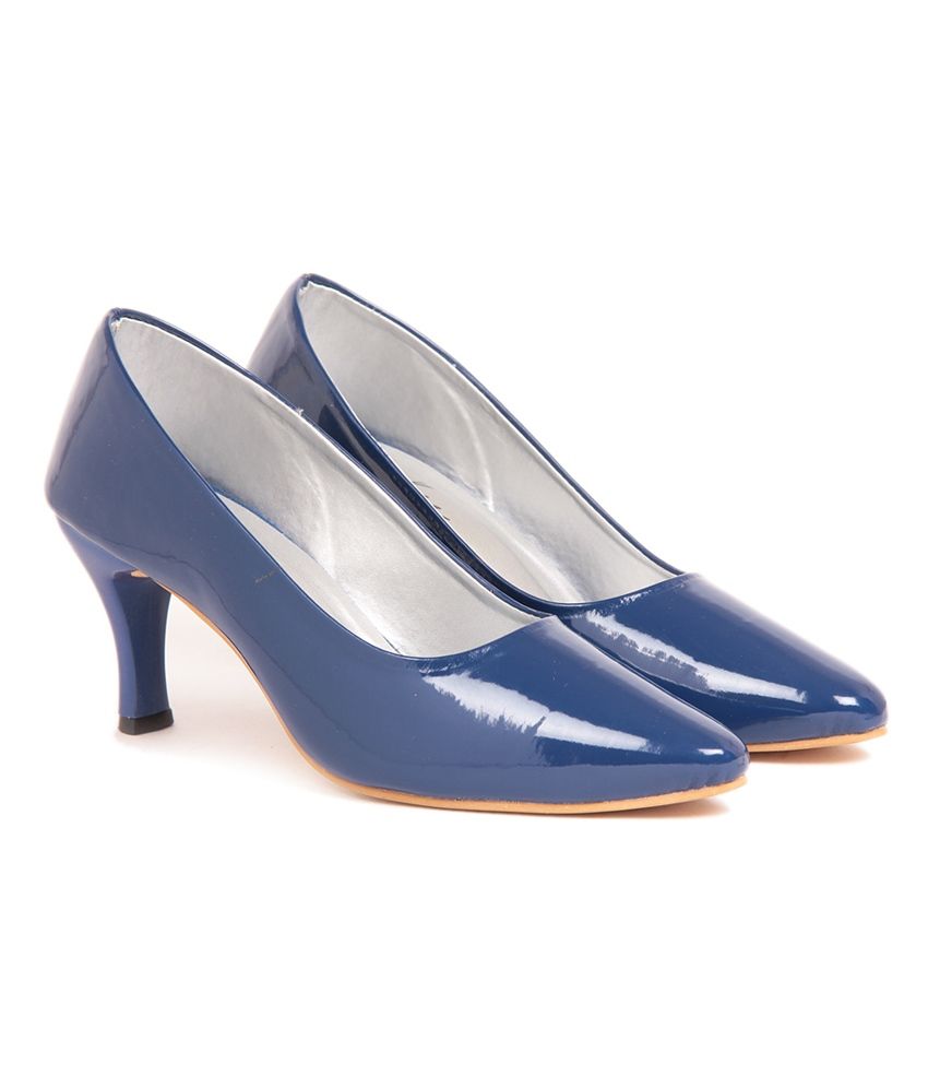 shiny blue pumps