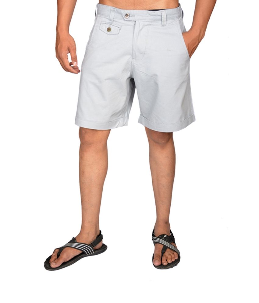 white cotton capris
