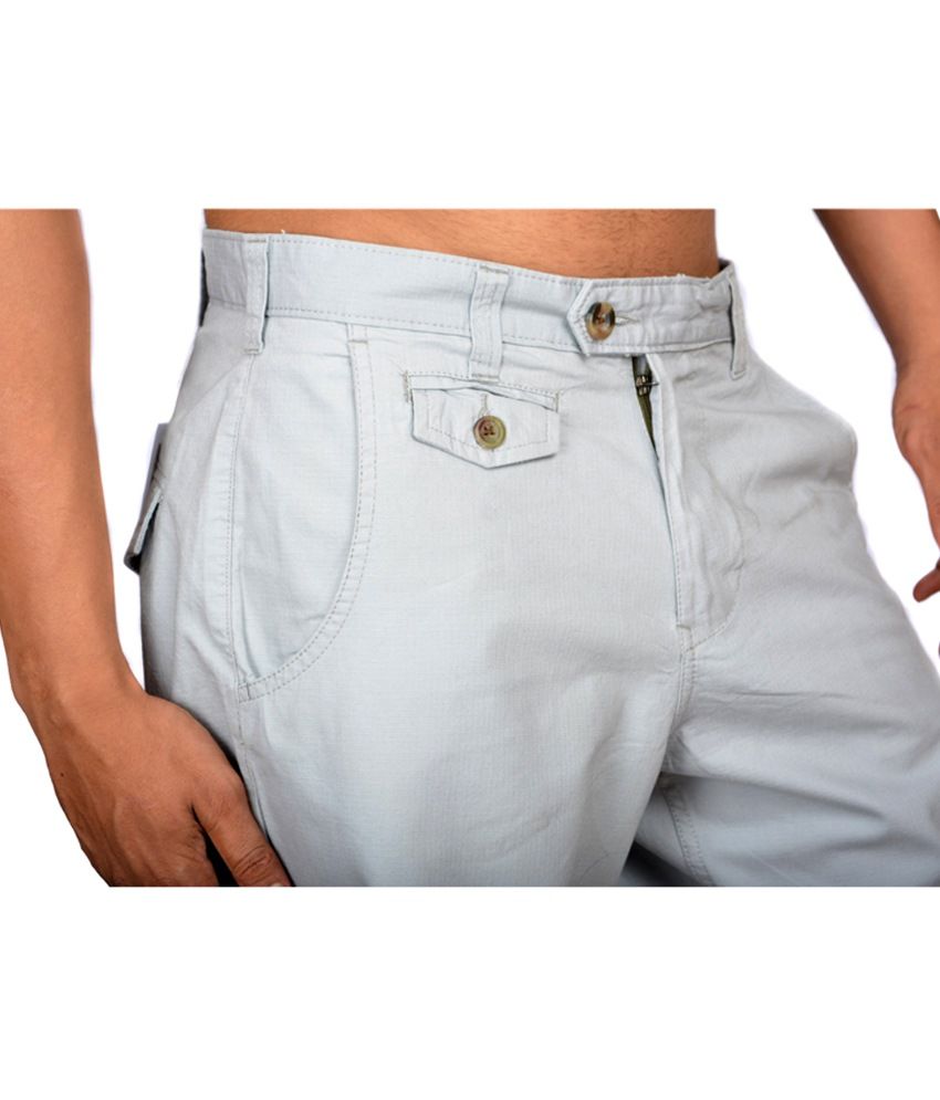 white cotton capris