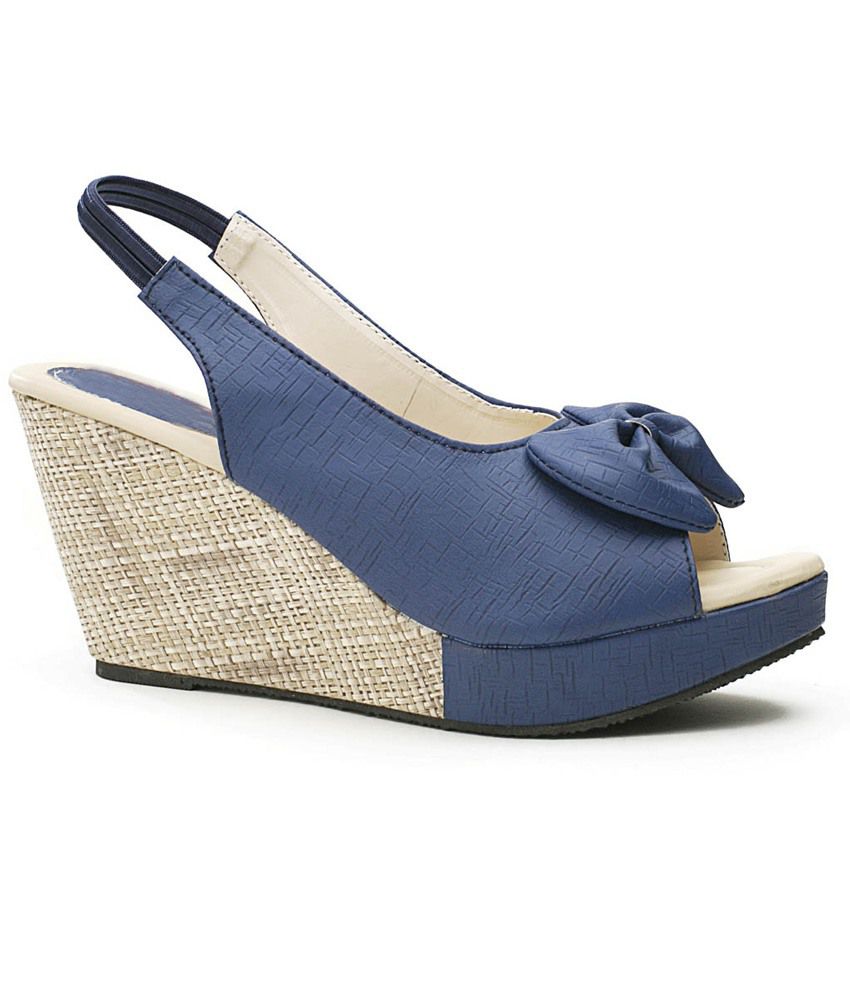 Wellworth Wedge Heel Casual Blue Sandal Price in India- Buy Wellworth ...
