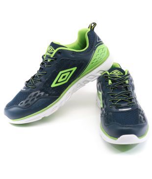 umbro shoes big bazaar
