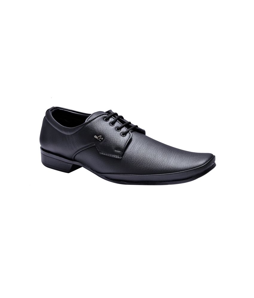formal shoes in black colour