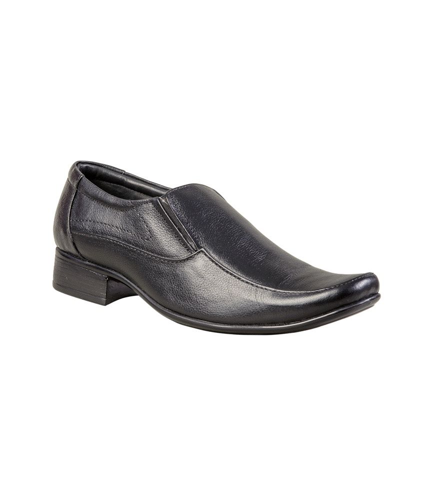 khadims footwear owner name