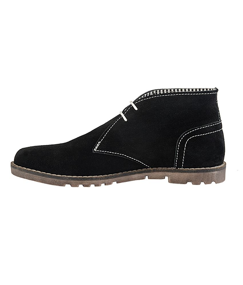 black ankle length shoes