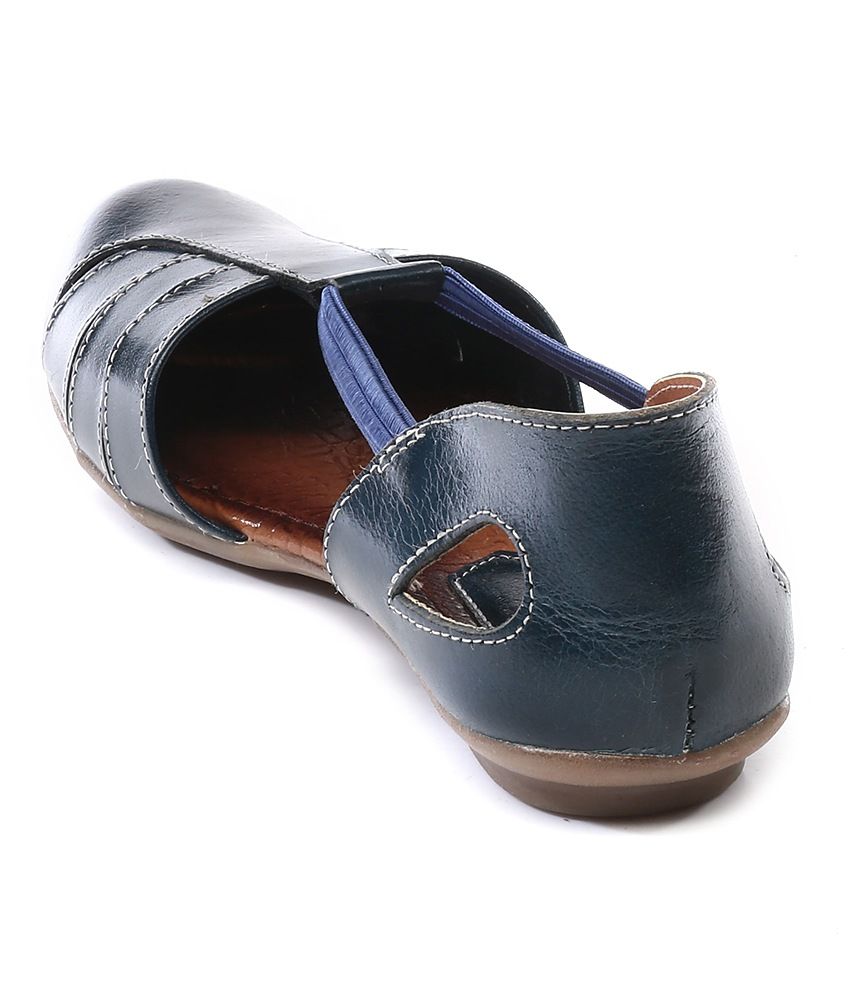 catwalk flat sandals