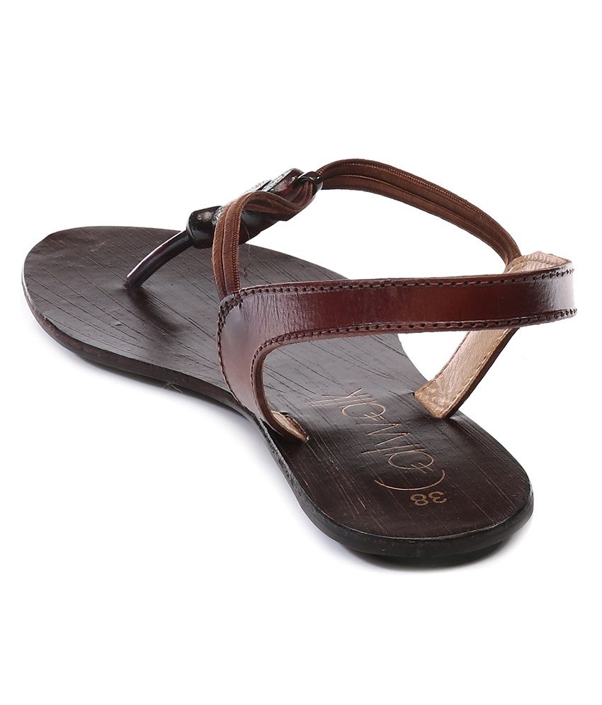 catwalk flat chappals