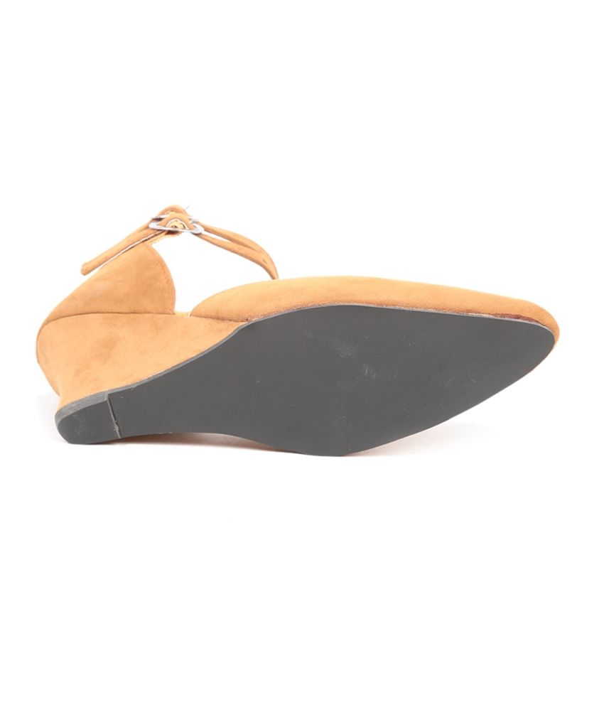 tan small wedge sandals