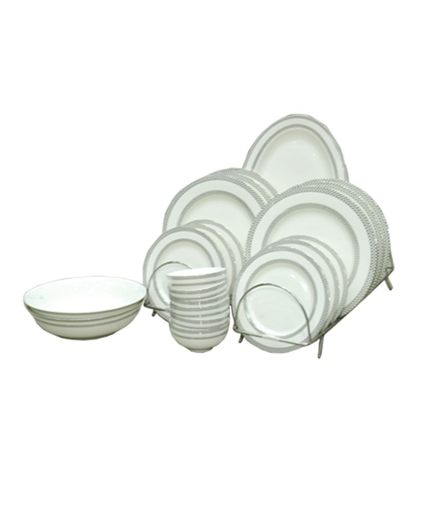 Dubai Porcelain 21 Pcs 24 Ct Gold Plated Crockery Dinner Set 1 Buy Online At Best Price In India Snapdeal