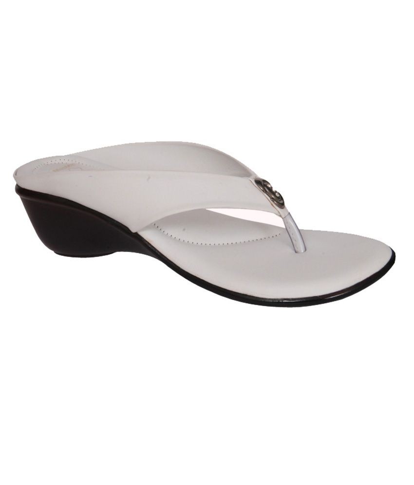 ladies v shape chappal