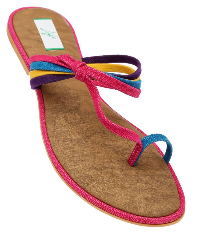 flat chappals for ladies online
