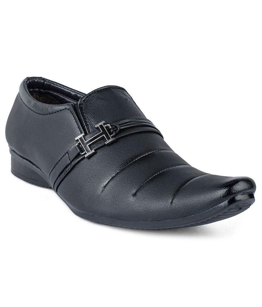     			Foot n Style Black Faux Leather Office Wear Formal Shoes for Men