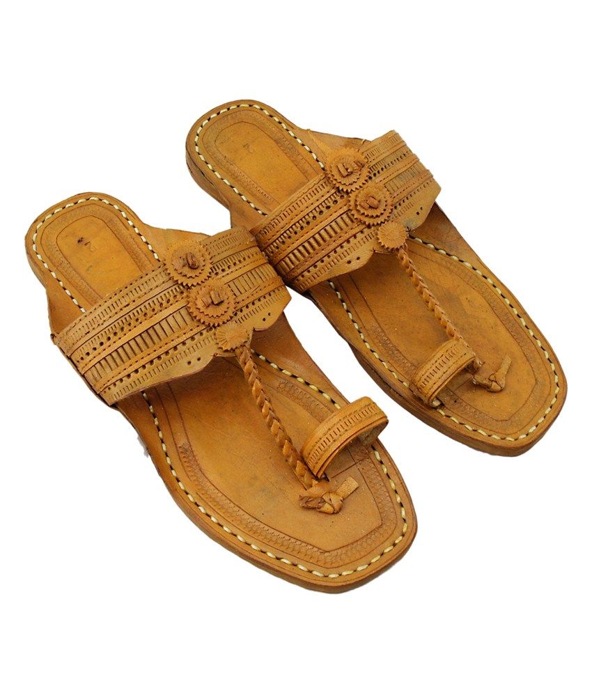 gold kolhapuri chappal
