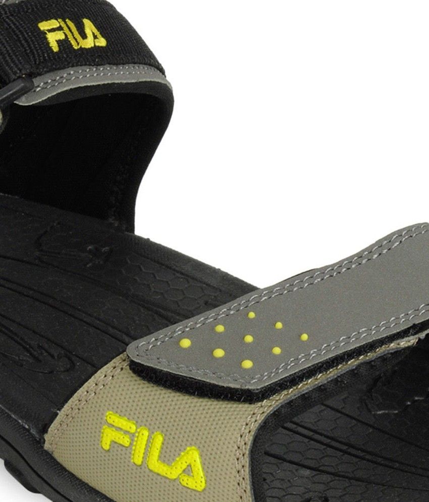 fila floaters myntra