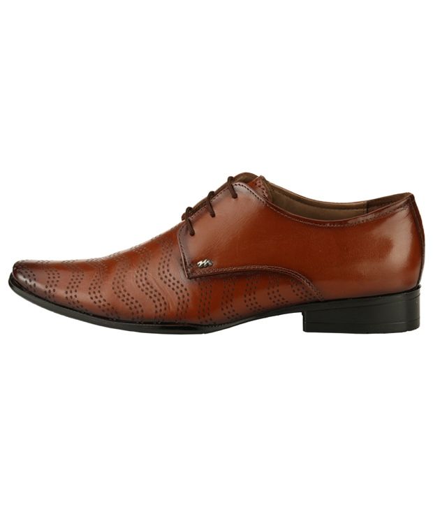 tan color formal shoes