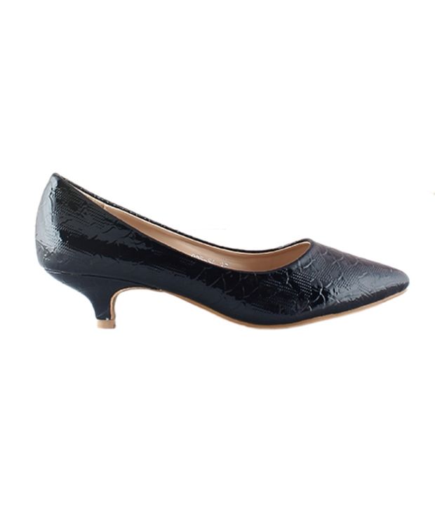 black heels covered toe