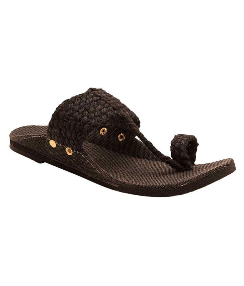 black kolhapuri leather chappals